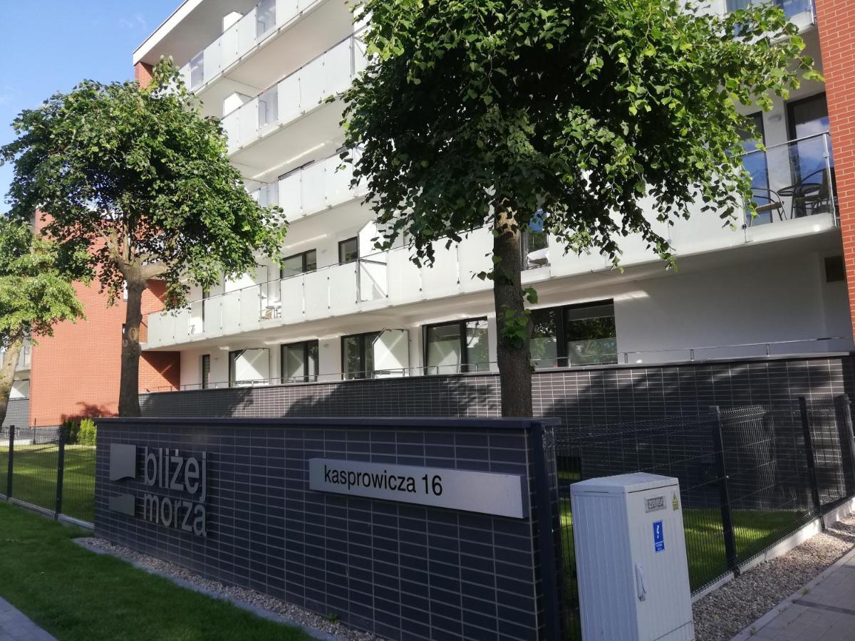 Apartamenty Kapitanskie Blizej Morza 코워브제크 외부 사진